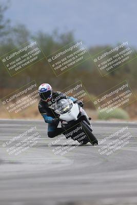 media/Sep-21-2025-Race Pace (Sun) [[98bf33ef95]]/Non Verified/4-Turn 3 (910am)/